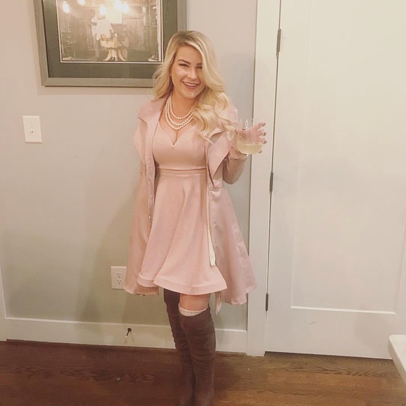 Dress - Picture 3 of 3